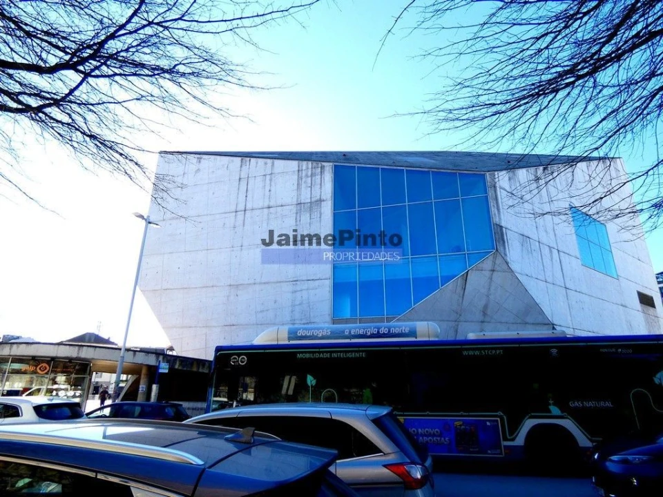 Apartamento T3 para Arrendamento em Cedofeita, Santo Ildefonso, Sé, Miragaia, São Nicolau e Vitória Foto 2