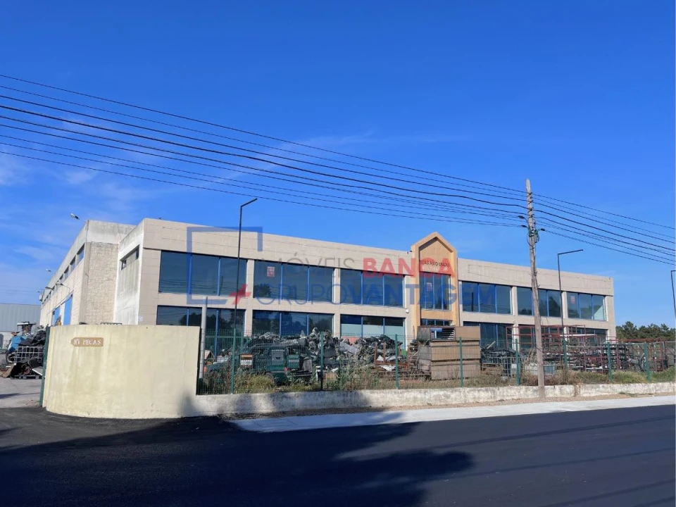 Armazém para Venda em Quinta do Anjo Foto 1