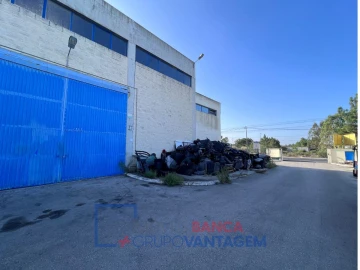 Armazém para Venda em Quinta do Anjo