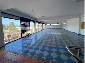 Armazém para Venda em Quinta do Anjo