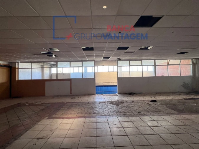 Armazém para Venda em Quinta do Anjo Foto 16