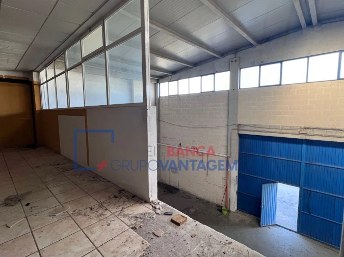 Armazém para Venda em Quinta do Anjo Foto 17