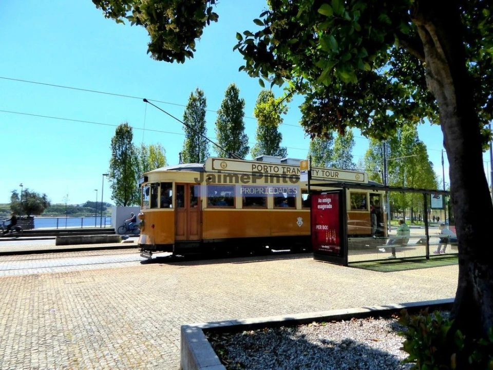 Prédio para Venda em Lordelo do Ouro e Massarelos Foto 3