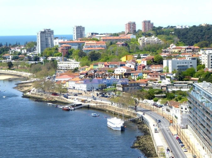 Prédio para Venda em Lordelo do Ouro e Massarelos Foto 9