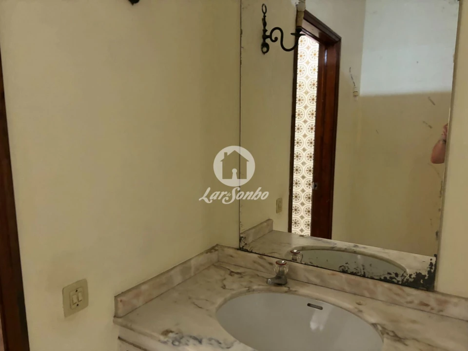Moradia T4 para Venda em Ponta Delgada (São José) Foto 7