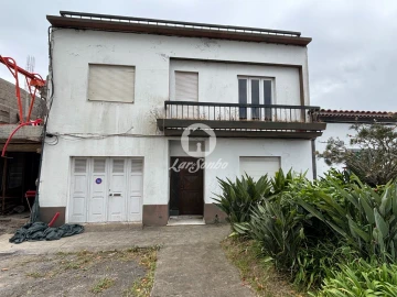 Moradia T4 para Venda em Ponta Delgada (São José)