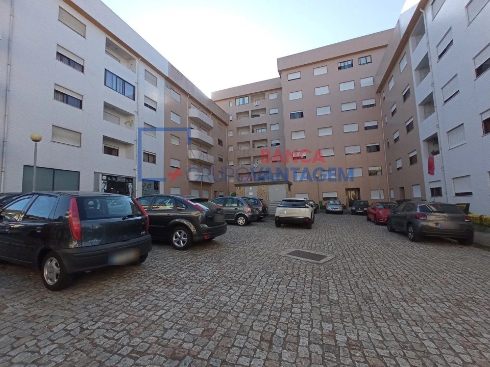 Apartamento T2 para Venda em Rio Tinto Foto 21
