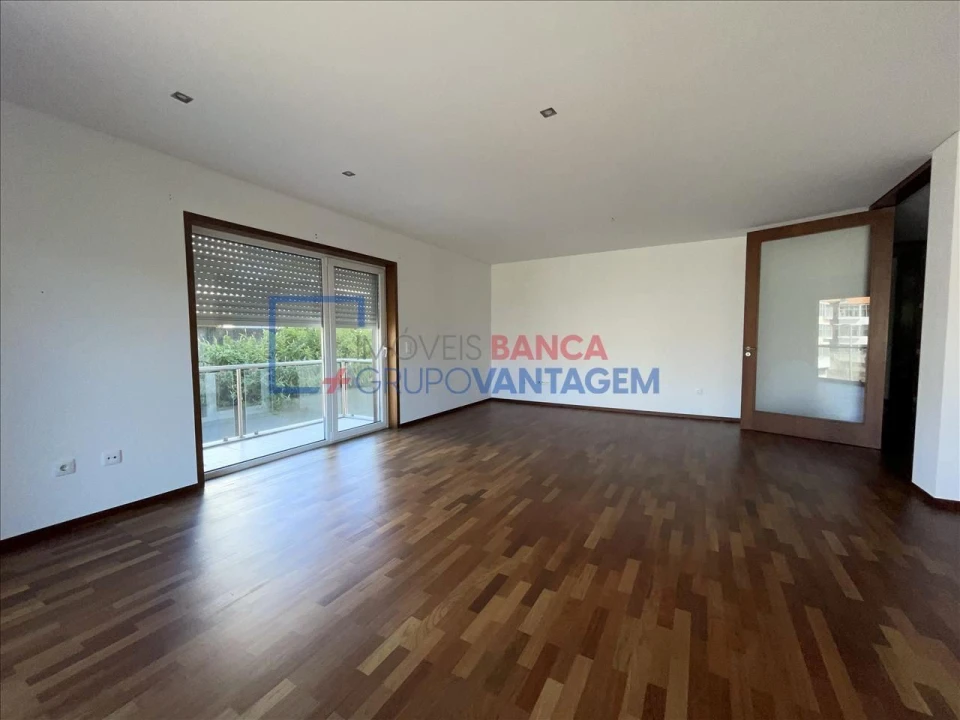 Apartamento T3 para Venda em Bonfim Foto 2