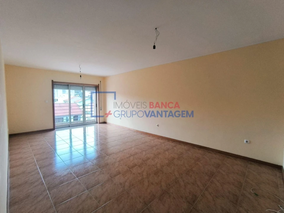 Apartamento T2 para Venda em Gondomar (São Cosme), Valbom e Jovim Foto 3
