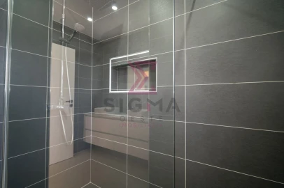 Moradia T4 para Venda em Vermelha