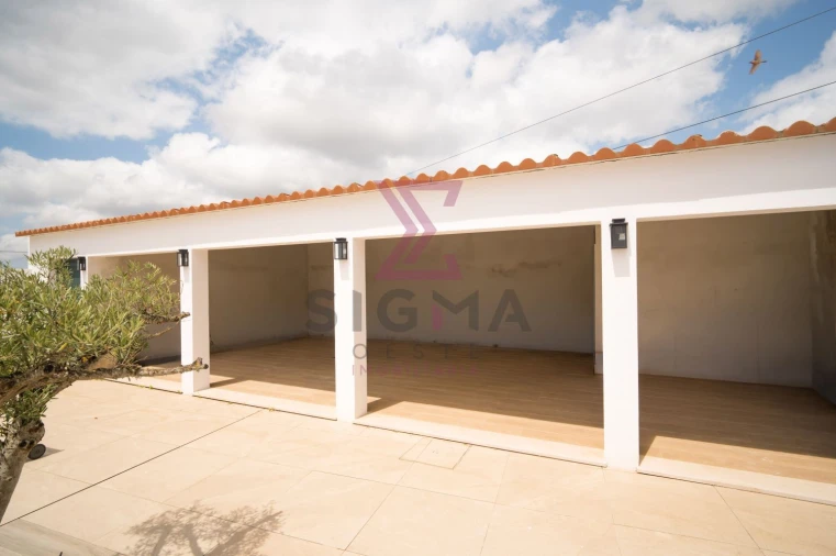Moradia T4 para Venda em Vermelha Foto 5