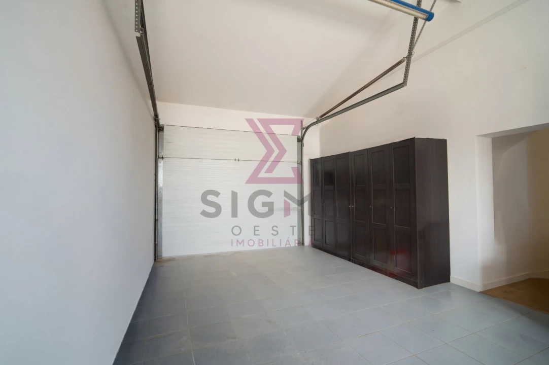 Moradia T4 para Venda em Vermelha Foto 11