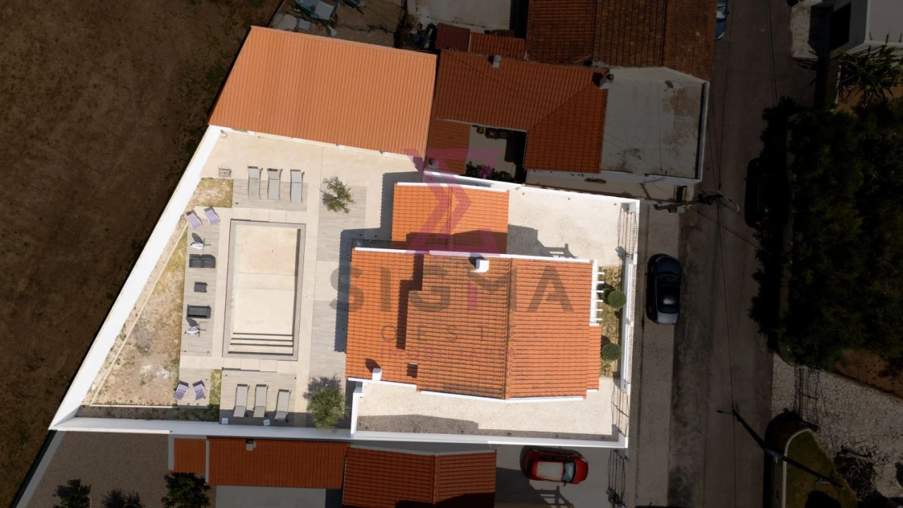 Moradia T4 para Venda em Vermelha Foto 31