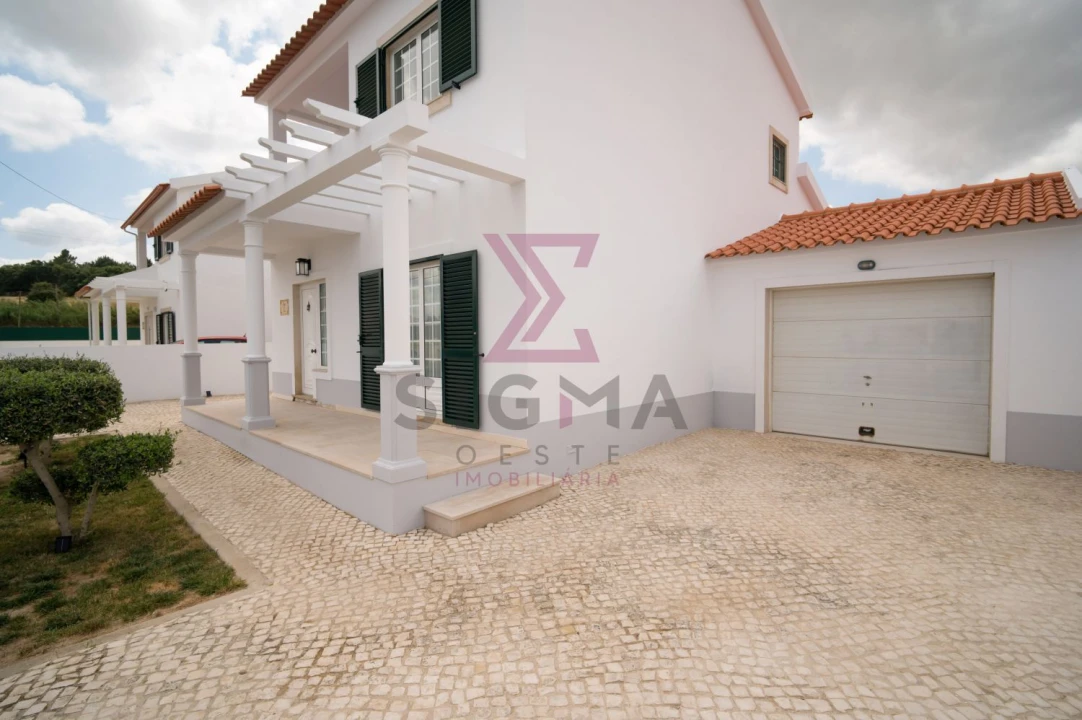 Moradia T4 para Venda em Vermelha Foto 3