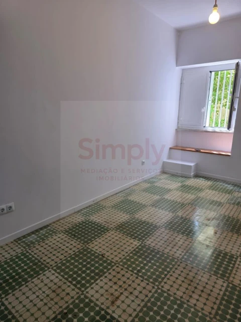 Apartamento T0 para Venda em Ajuda