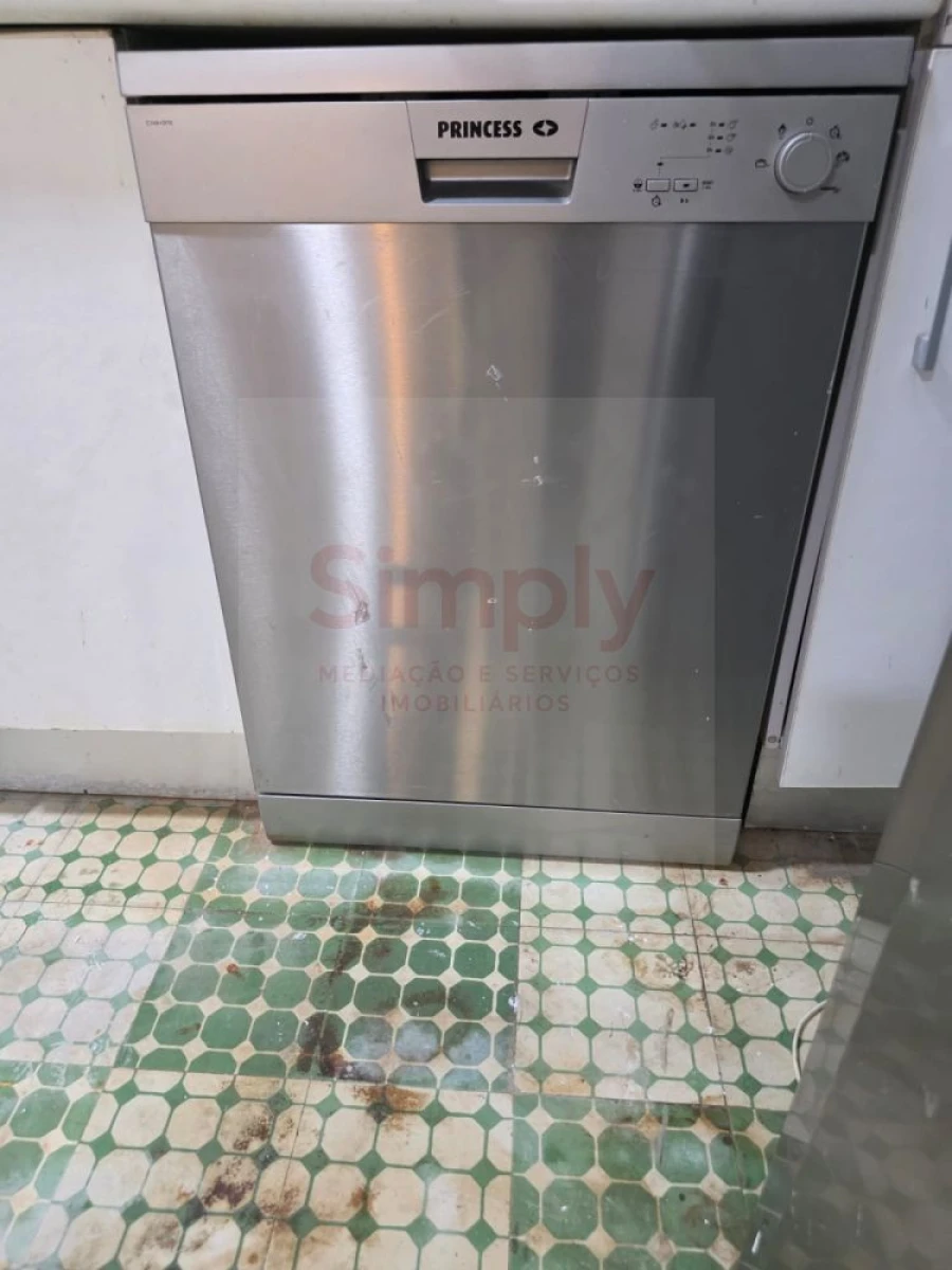 Apartamento T0 para Venda em Ajuda Foto 14