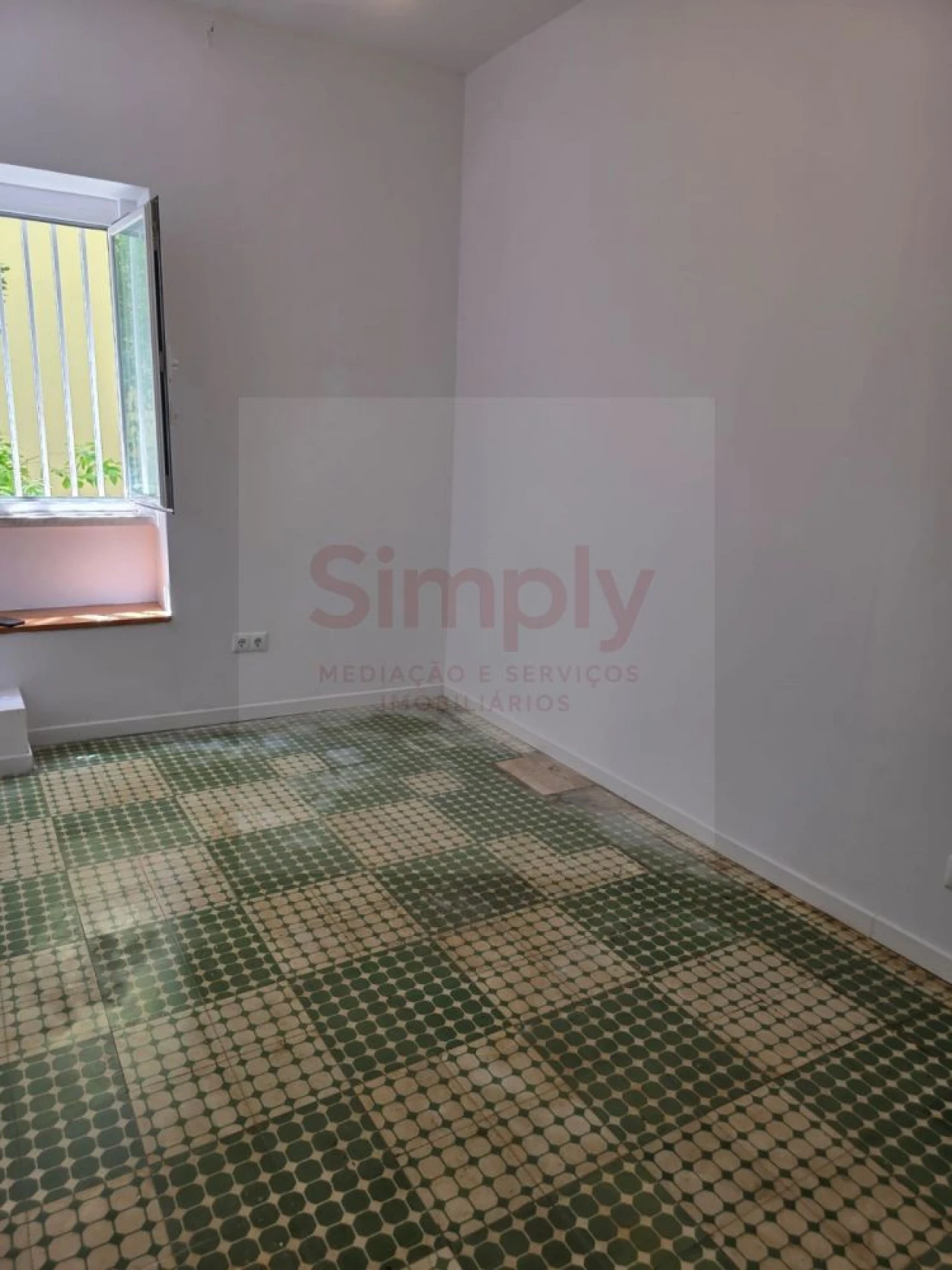 Apartamento T0 para Venda em Ajuda Foto 8