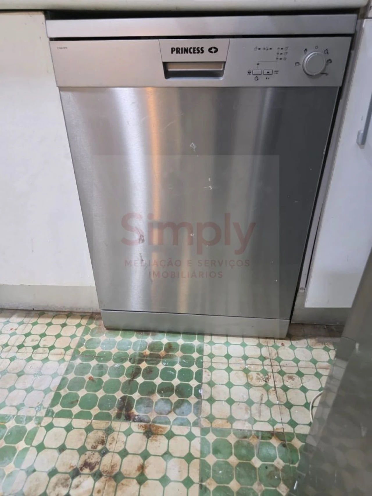 Apartamento T0 para Venda em Ajuda Foto 14