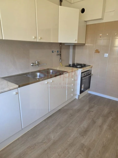 Apartamento T0 para Venda em Porto Salvo