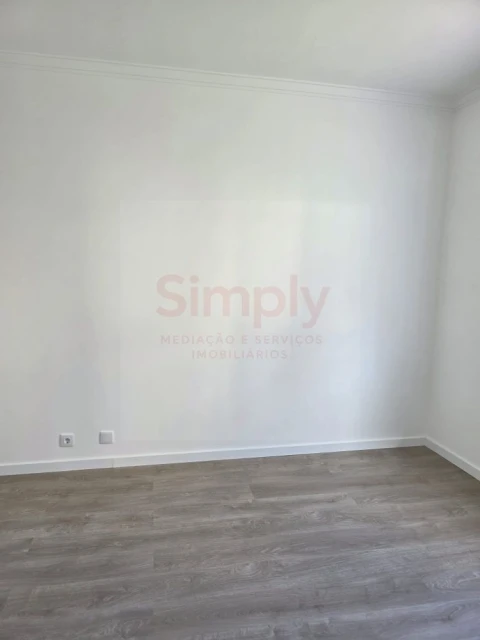 Apartamento T0 para Venda em Porto Salvo