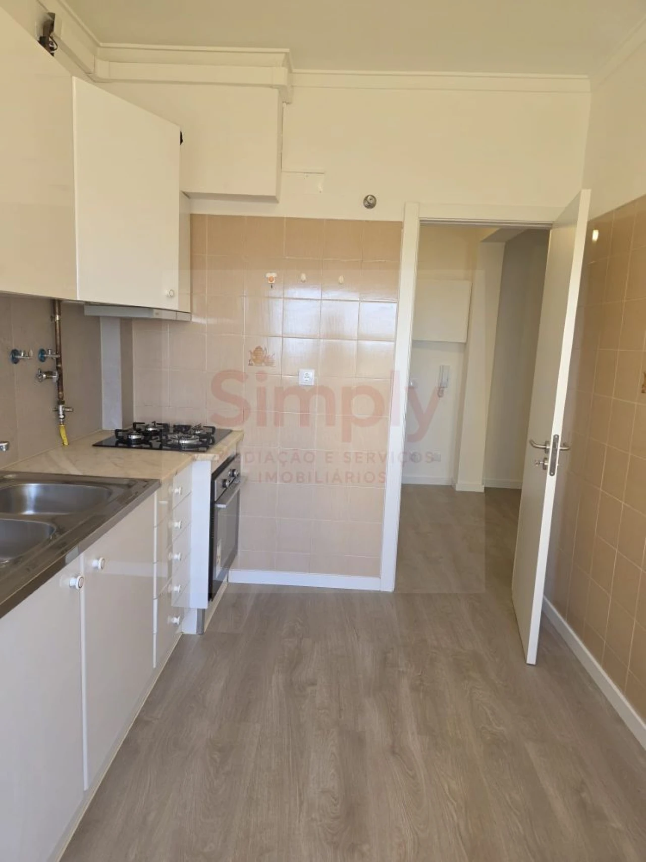 Apartamento T0 para Venda em Porto Salvo Foto 20