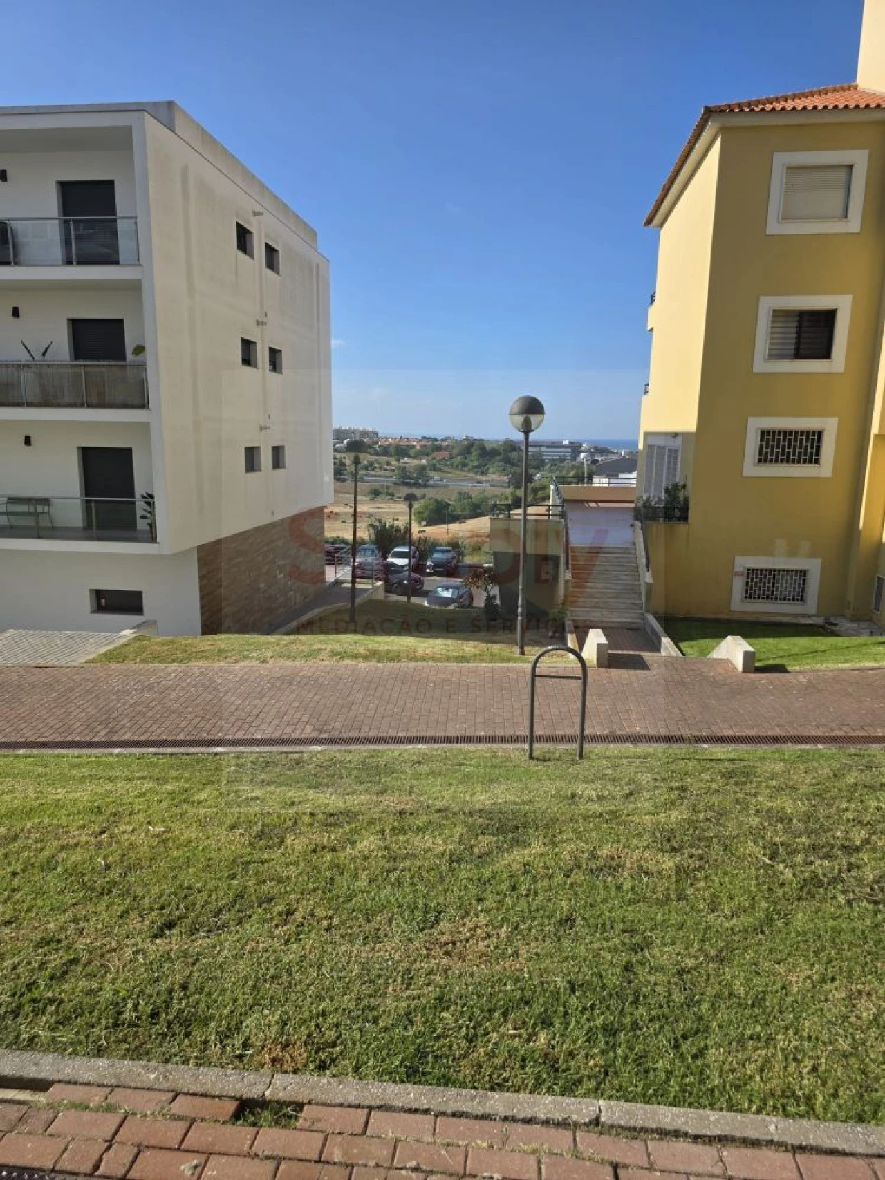 Apartamento T0 para Venda em Porto Salvo Foto 19