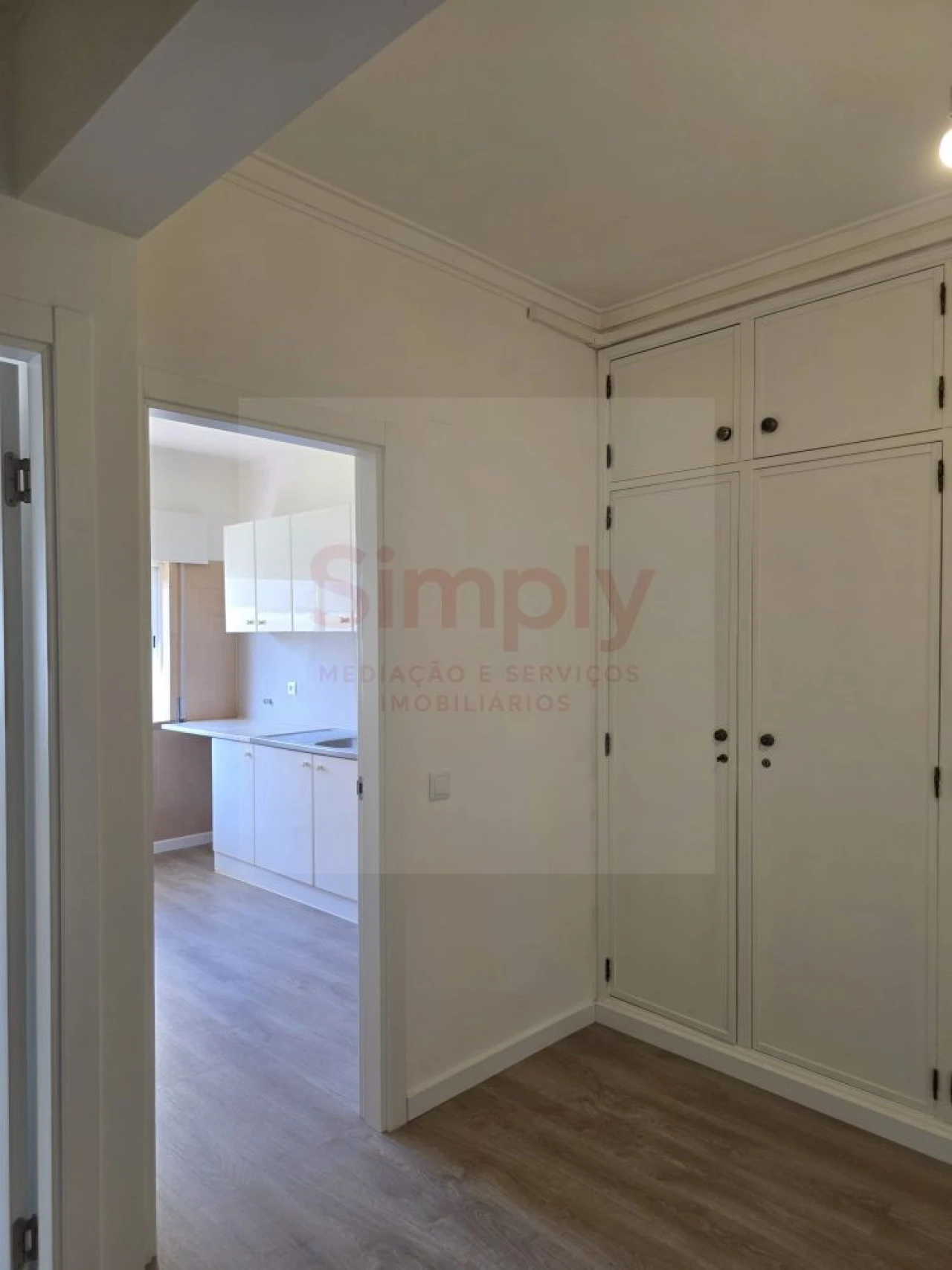 Apartamento T0 para Venda em Porto Salvo Foto 15