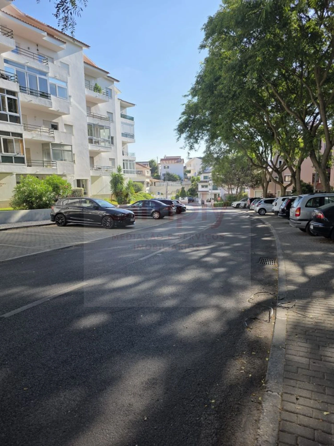 Apartamento T0 para Venda em Porto Salvo Foto 2