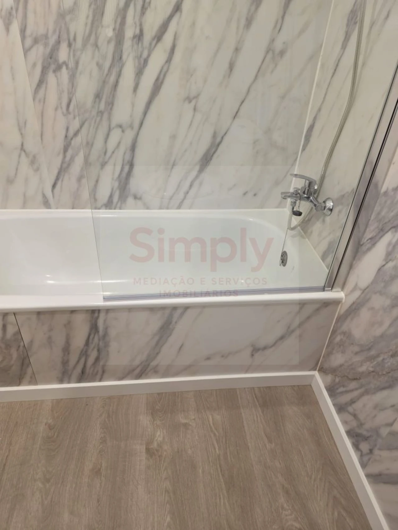 Apartamento T0 para Venda em Porto Salvo Foto 32