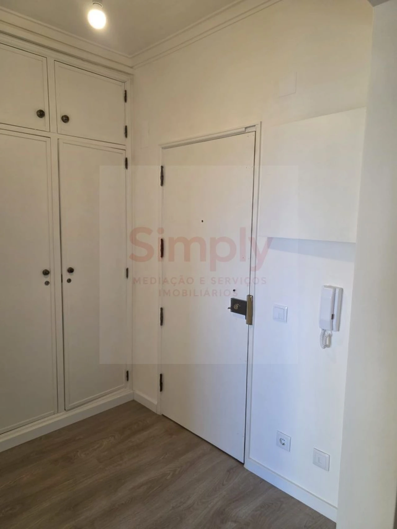 Apartamento T0 para Venda em Porto Salvo Foto 37