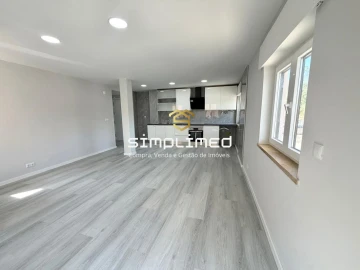 Apartamento T2 para Venda em Corroios