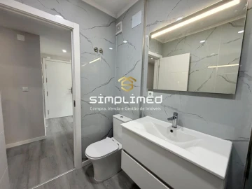 Apartamento T2 para Venda em Corroios
