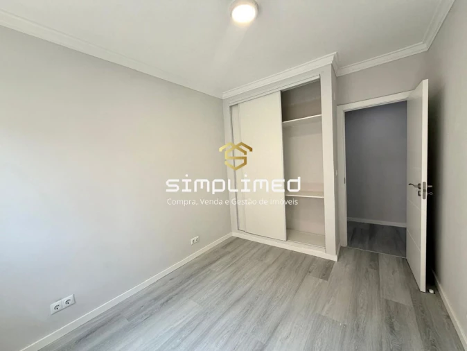 Apartamento T2 para Venda em Corroios Foto 7