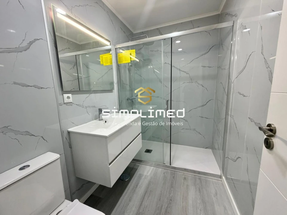 Apartamento T2 para Venda em Corroios Foto 18
