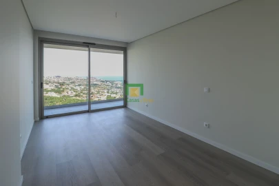 Apartamento T3 para Venda em Estreito de Camara de Lobos