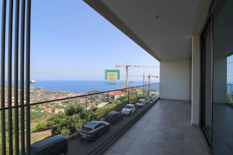 Apartamento T3 para Venda em Estreito de Camara de Lobos Foto 4