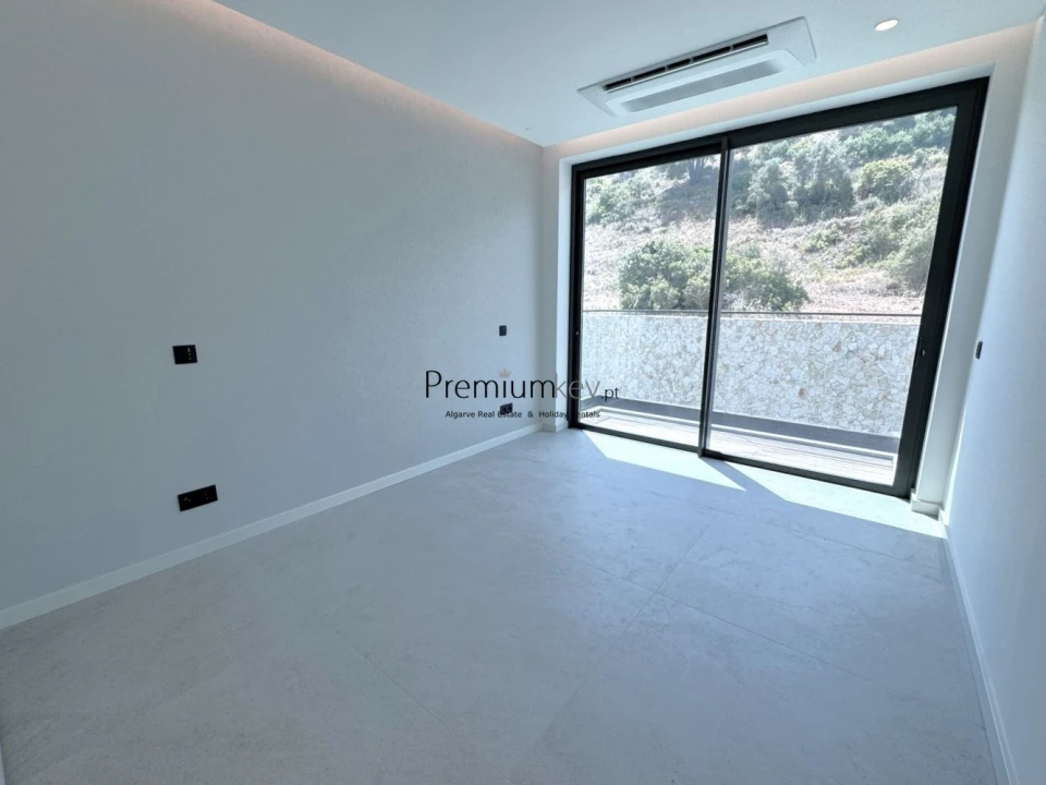 Moradia T4 para Venda em Albufeira e Olhos de Água Foto 29
