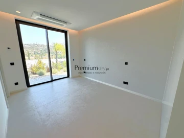 Moradia T4 para Venda em Albufeira e Olhos de Água