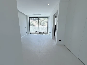 Moradia T4 para Venda em Albufeira e Olhos de Água