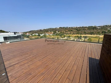 Moradia T4 para Venda em Albufeira e Olhos de Água