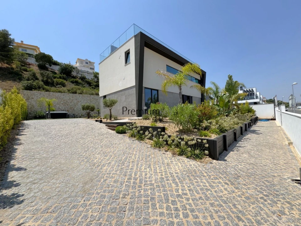Moradia T4 para Venda em Albufeira e Olhos de Água Foto 5