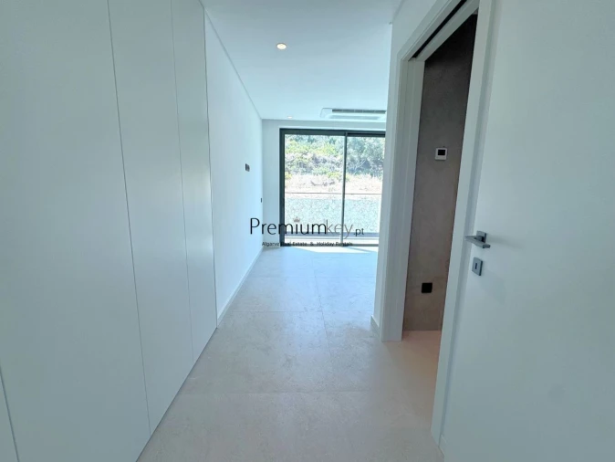 Moradia T4 para Venda em Albufeira e Olhos de Água Foto 17
