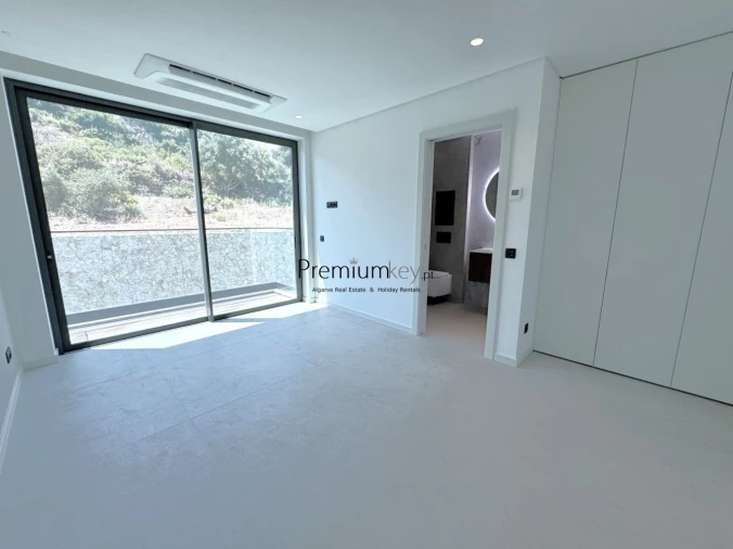Moradia T4 para Venda em Albufeira e Olhos de Água Foto 23