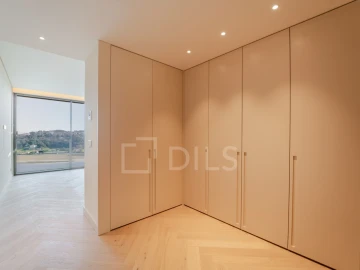 Apartamento T4 para Venda em Campanhã