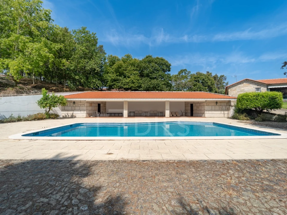 Quinta T6 para Venda em Livração Foto 1