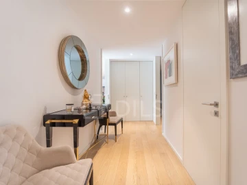 Apartamento T4 para Venda em Aldoar, Foz do Douro e Nevogilde