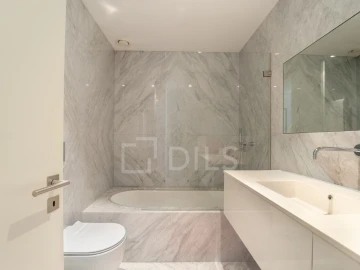 Apartamento T4 para Venda em Aldoar, Foz do Douro e Nevogilde