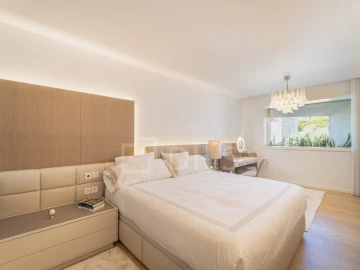 Apartamento T4 para Venda em Aldoar, Foz do Douro e Nevogilde