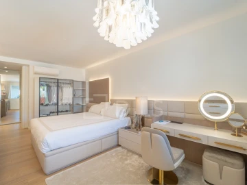 Apartamento T4 para Venda em Aldoar, Foz do Douro e Nevogilde
