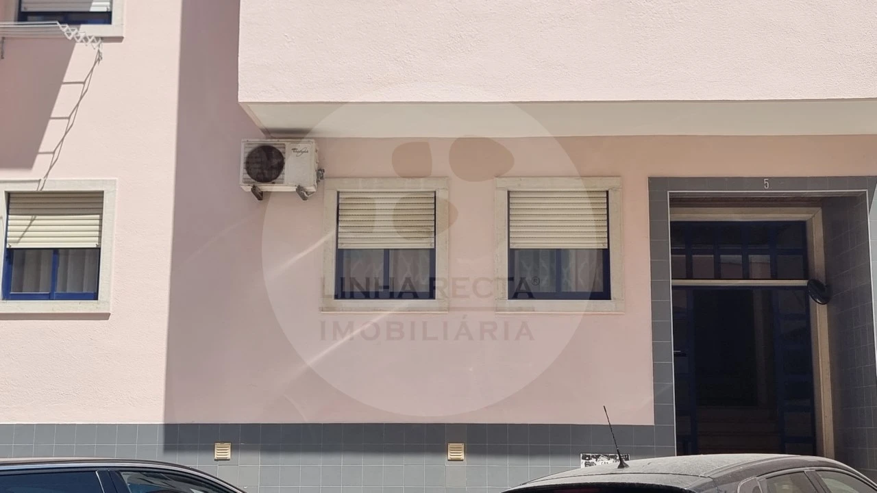 Apartamento T2 para Venda em Corroios Foto 22